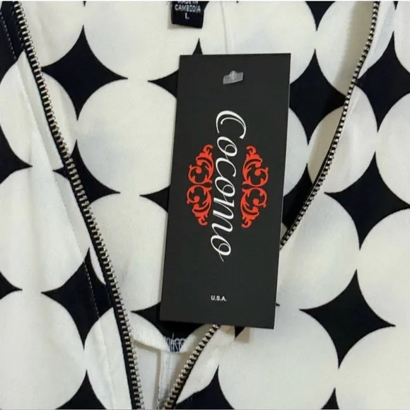 Cocomo Black and White Casual Zip Up Top - Picture 2 of 3